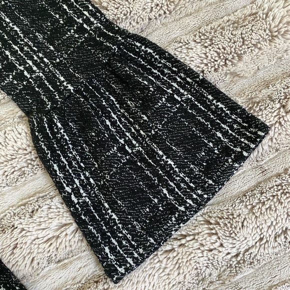 NWT❗️Banana Republic B&W Plaid Knit Shift Dress - Picture 6 of 8